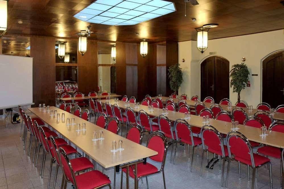 Hotel Ceska Koruna Decin Buitenkant foto
