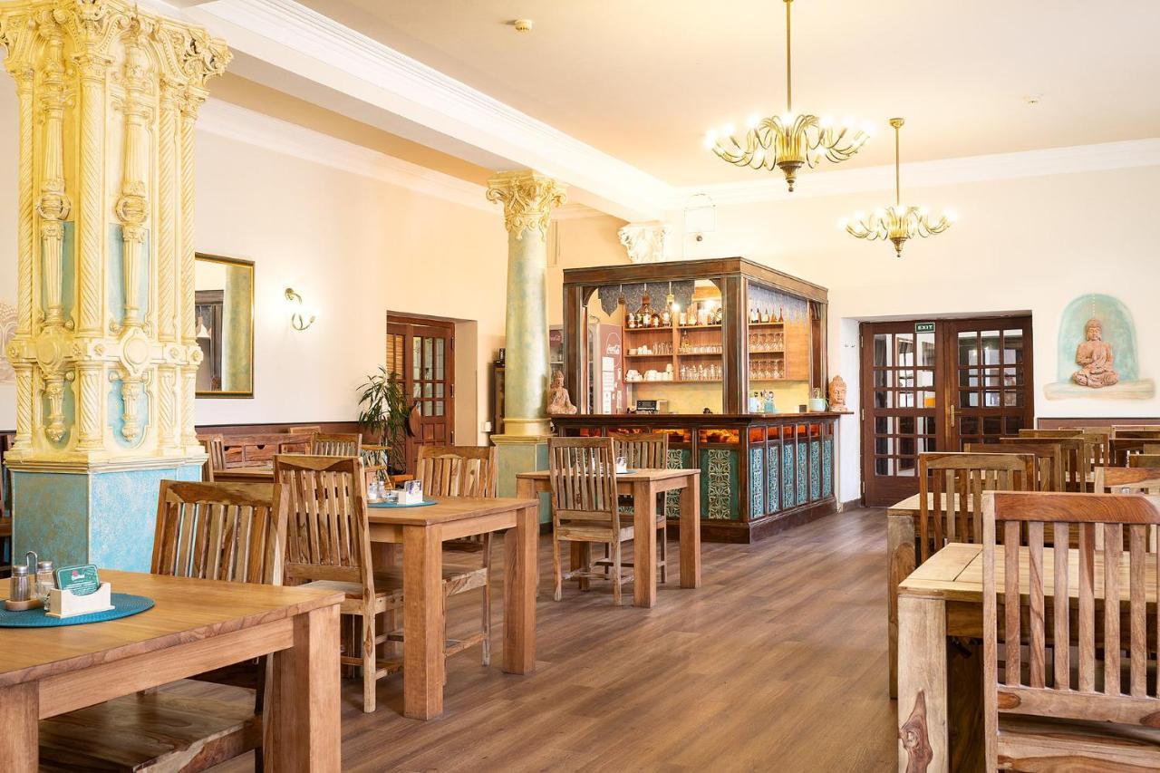 Hotel Ceska Koruna Decin Buitenkant foto