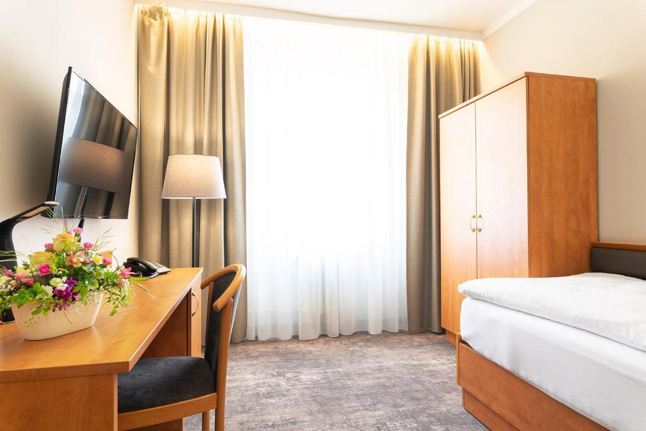 Hotel Ceska Koruna Decin Buitenkant foto